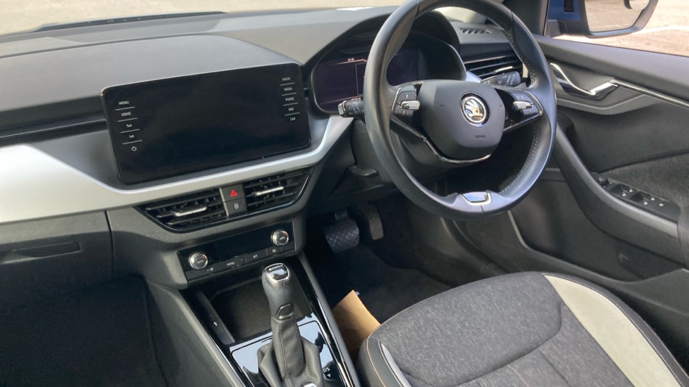 Skoda Kamiq 1.0 TSI 110 SE L 5dr DSG Petrol Hatchback - Image 9