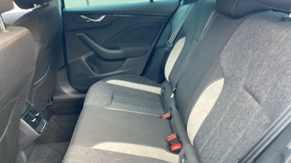 Skoda Kamiq 1.0 TSI 110 SE L 5dr DSG Petrol Hatchback - Image 16