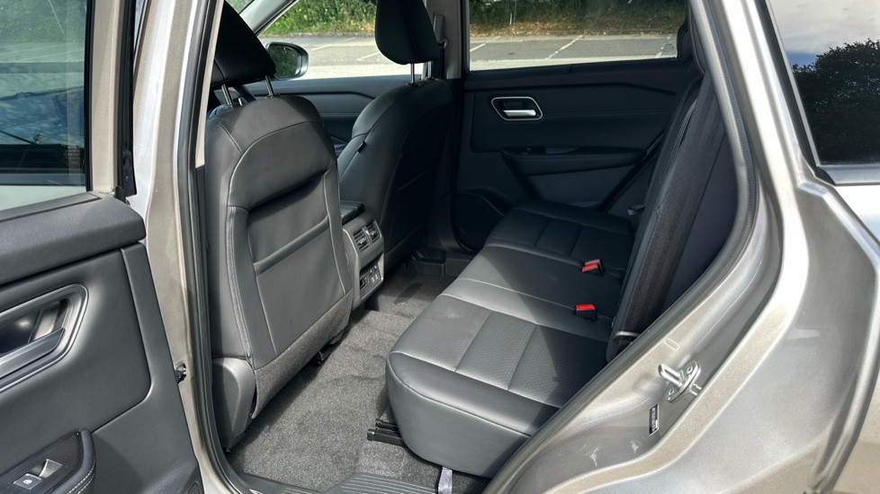 Nissan X-Trail 1.5 MHEV 163 Tekna 5dr [7 Seat] Xtronic Petrol Station Wagon - Image 16
