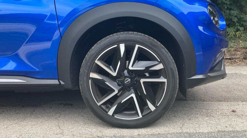 Nissan Juke 1.0 DiG-T Tekna+ 5dr DCT Petrol Hatchback - Image 7