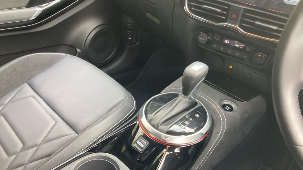 Nissan Juke 1.0 DiG-T Tekna+ 5dr DCT Petrol Hatchback - Image 11