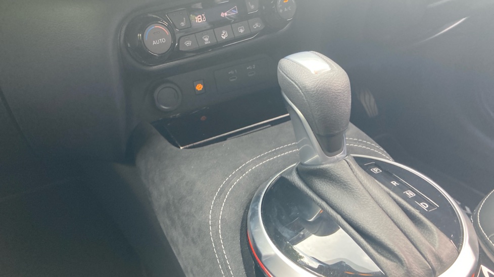 Nissan Juke 1.0 DiG-T Tekna+ 5dr DCT Petrol Hatchback - Image 13