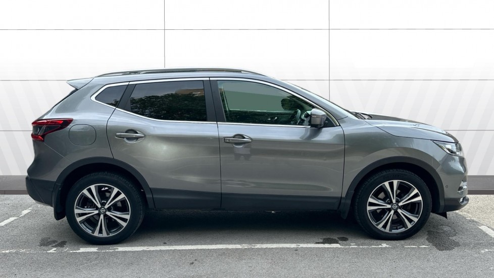 Nissan Qashqai 1.5 dCi 115 N-Connecta 5dr Diesel Hatchback - Image 5