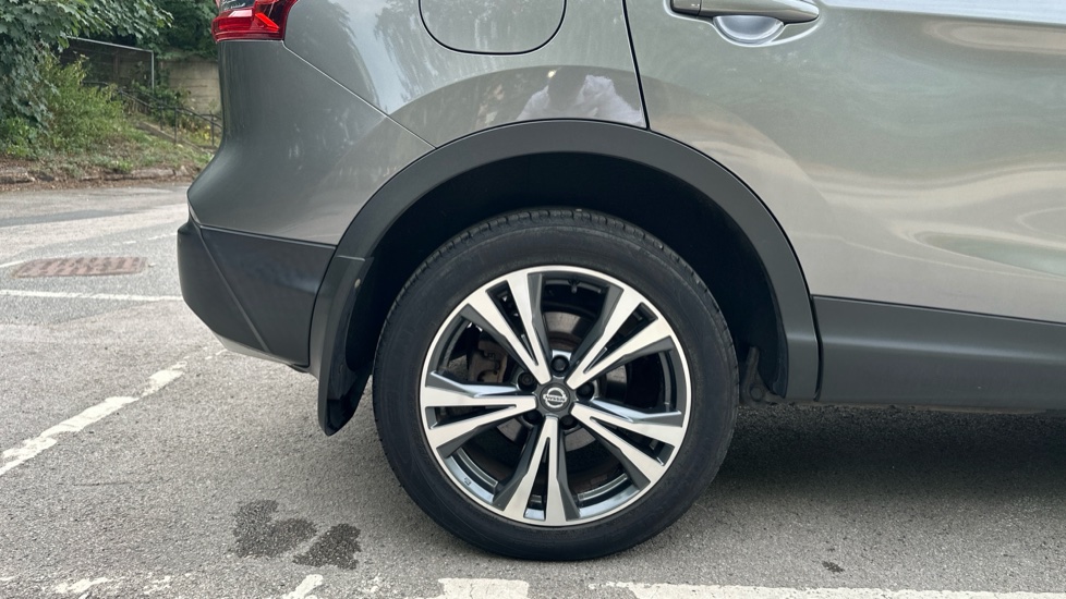 Nissan Qashqai 1.5 dCi 115 N-Connecta 5dr Diesel Hatchback - Image 7