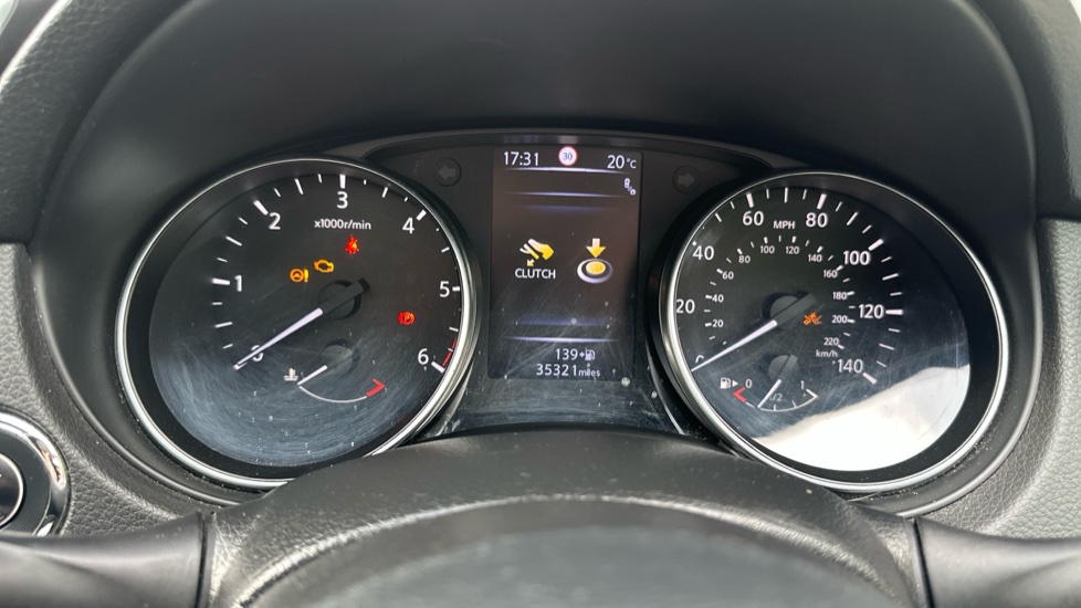 Nissan Qashqai 1.5 dCi 115 N-Connecta 5dr Diesel Hatchback - Image 18