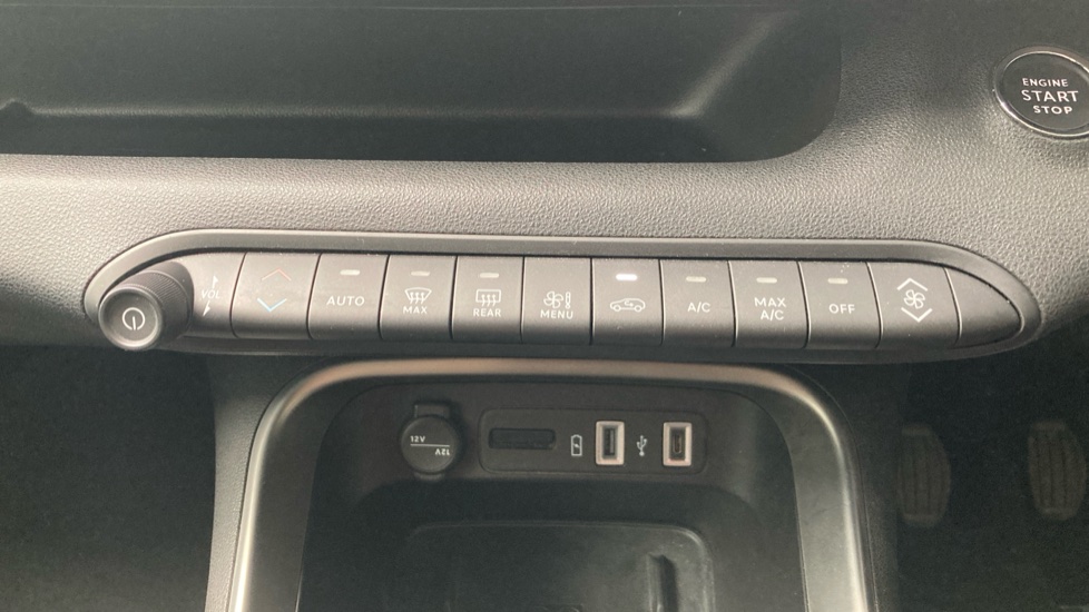 Jeep Avenger 1.2 Summit 5dr Petrol Hatchback - Image 23