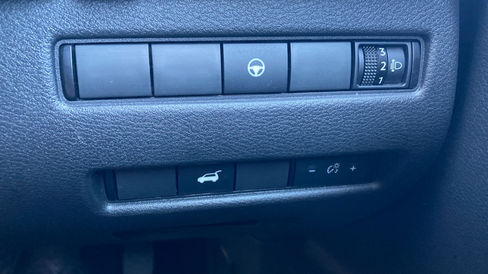 Nissan X-Trail 1.5 E-Power 204 N-Connecta 5dr Xtronic Hybrid Station Wagon - Image 31