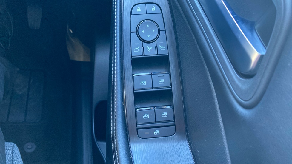 Nissan X-Trail 1.5 E-Power 204 N-Connecta 5dr Xtronic Hybrid Station Wagon - Image 32