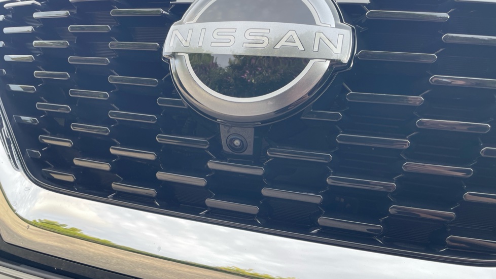 Nissan Qashqai 1.3 DiG-T MH Tekna 5dr Petrol Hatchback - Image 32