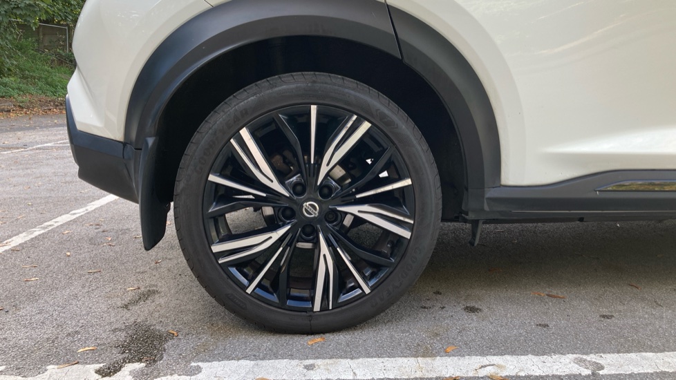 Nissan Juke 1.0 DiG-T 114 Tekna+ 5dr Petrol Hatchback - Image 7