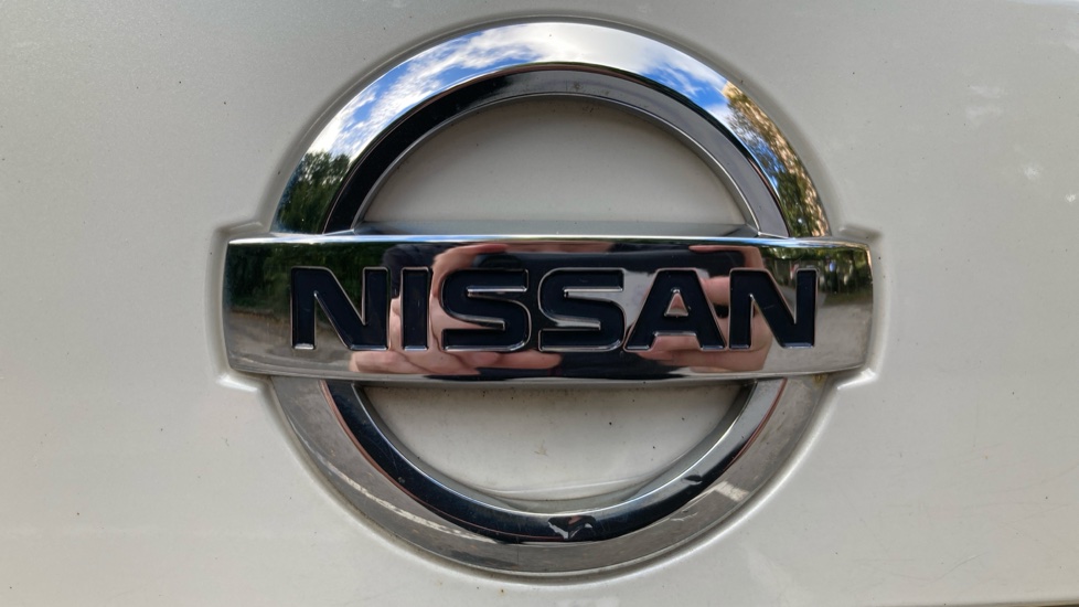 Nissan Juke 1.0 DiG-T 114 Tekna+ 5dr Petrol Hatchback - Image 8