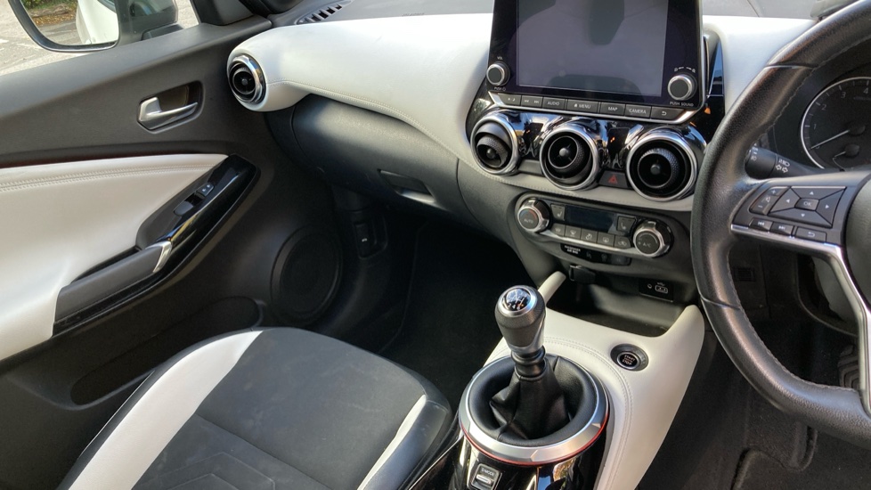 Nissan Juke 1.0 DiG-T 114 Tekna+ 5dr Petrol Hatchback - Image 14