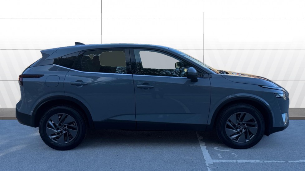 Nissan Qashqai 1.3 DiG-T MH 158 Acenta Premium 5dr Xtronic Petrol Hatchback - Image 5
