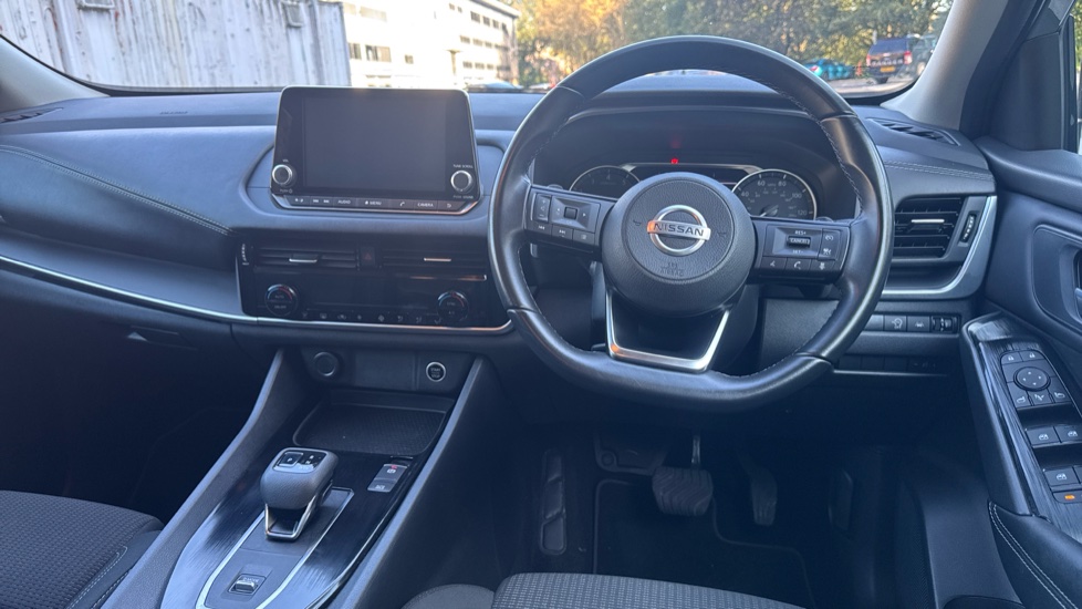 Nissan Qashqai 1.3 DiG-T MH 158 Acenta Premium 5dr Xtronic Petrol Hatchback - Image 10