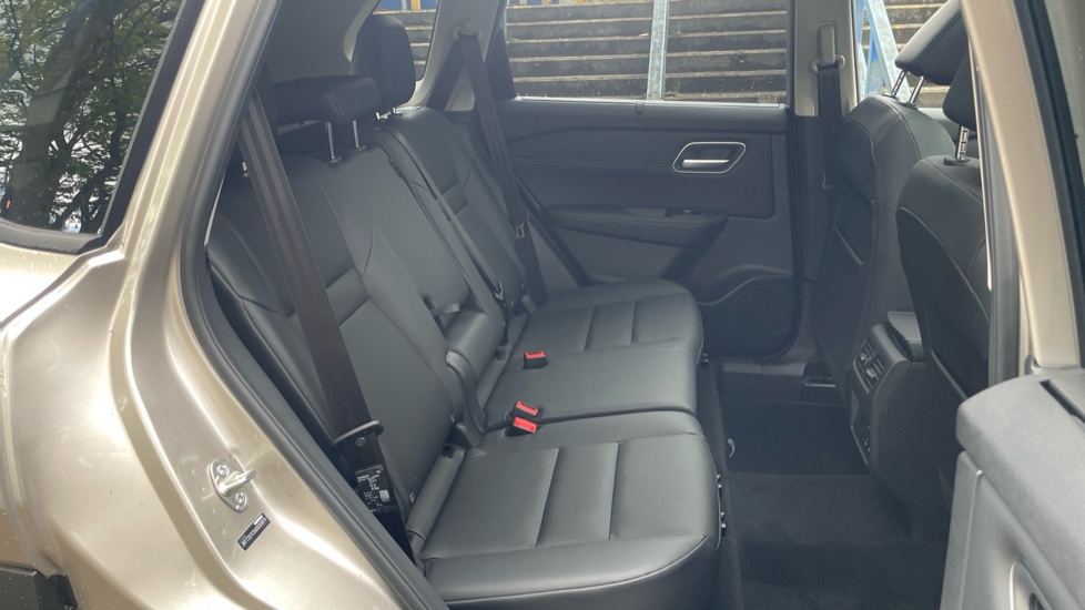 Nissan X-Trail 1.5 MHEV 163 Tekna 5dr Xtronic Petrol Station Wagon - Image 16