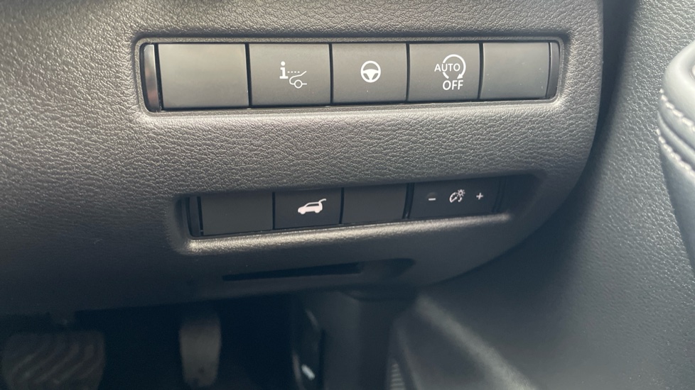 Nissan X-Trail 1.5 MHEV 163 Tekna 5dr Xtronic Petrol Station Wagon - Image 30