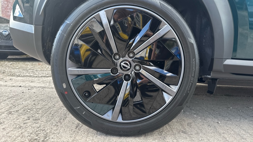 Nissan Juke 1.0 DiG-T Pulse Edition 5dr Petrol Hatchback - Image 7