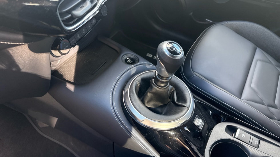 Nissan Juke 1.0 DiG-T Pulse Edition 5dr Petrol Hatchback - Image 13
