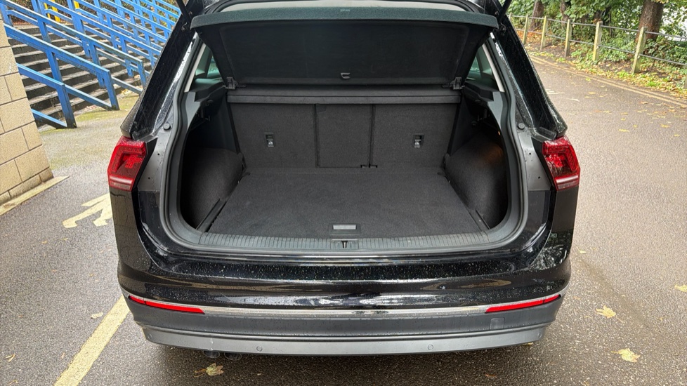 Volkswagen Tiguan 2.0 TDi 150 SEL 5dr DSG Diesel Estate - Image 4
