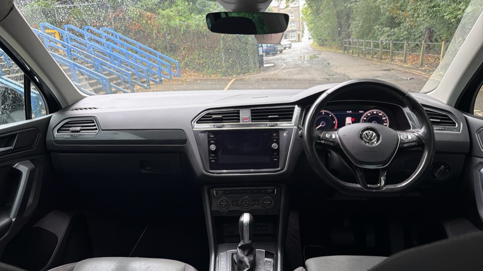 Volkswagen Tiguan 2.0 TDi 150 SEL 5dr DSG Diesel Estate - Image 10