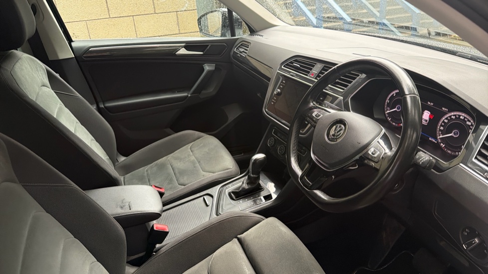 Volkswagen Tiguan 2.0 TDi 150 SEL 5dr DSG Diesel Estate - Image 11