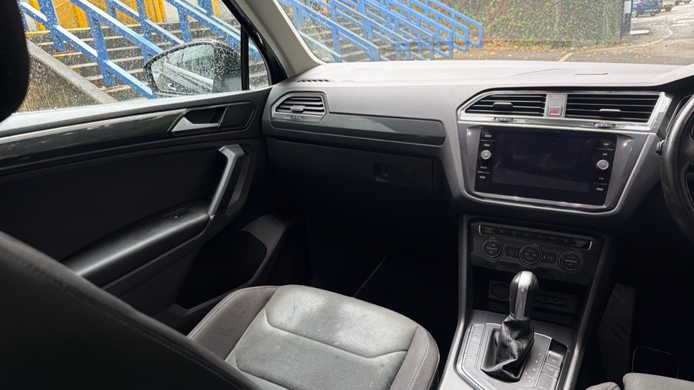 Volkswagen Tiguan 2.0 TDi 150 SEL 5dr DSG Diesel Estate - Image 14