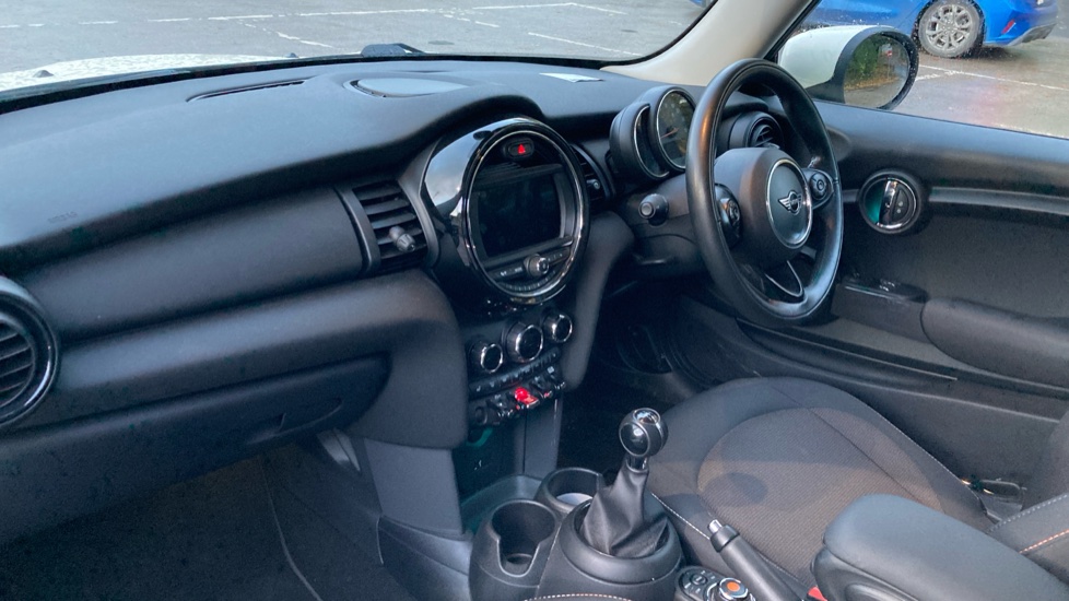 MINI Hatchback 1.5 One Classic II 3dr Petrol Hatchback - Image 9