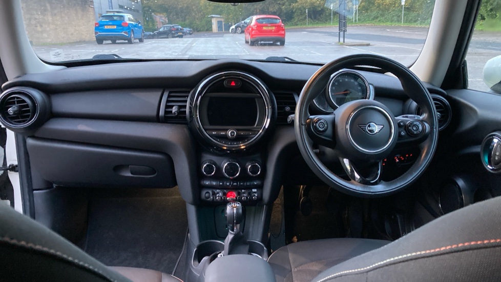 MINI Hatchback 1.5 One Classic II 3dr Petrol Hatchback - Image 10