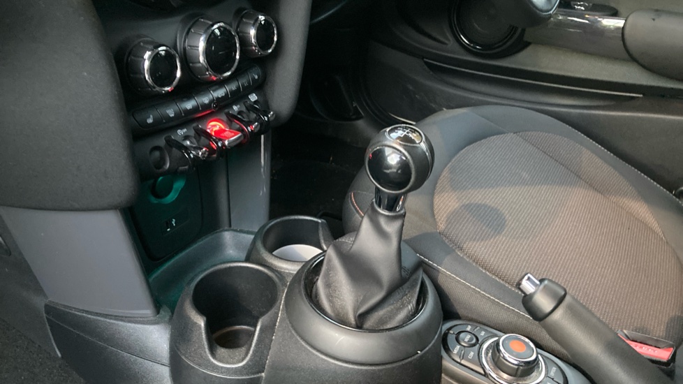 MINI Hatchback 1.5 One Classic II 3dr Petrol Hatchback - Image 13