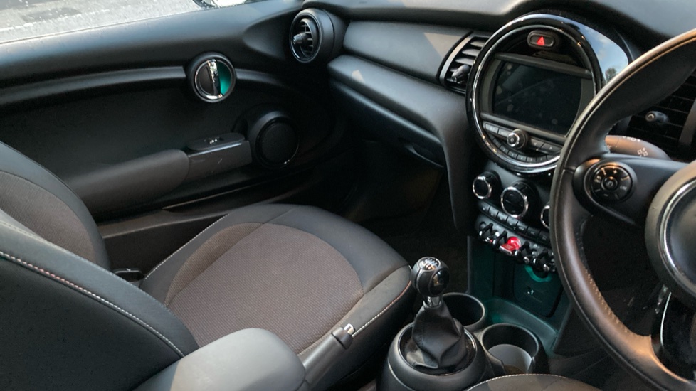 MINI Hatchback 1.5 One Classic II 3dr Petrol Hatchback - Image 14