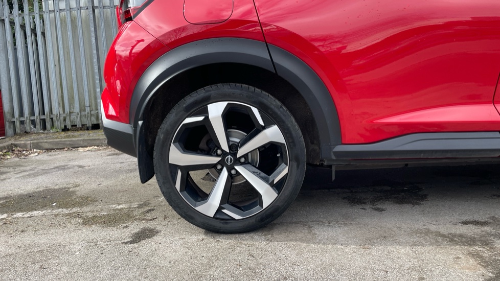 Nissan Juke 1.0 DiG-T 114 Tekna 5dr DCT Petrol Hatchback - Image 7