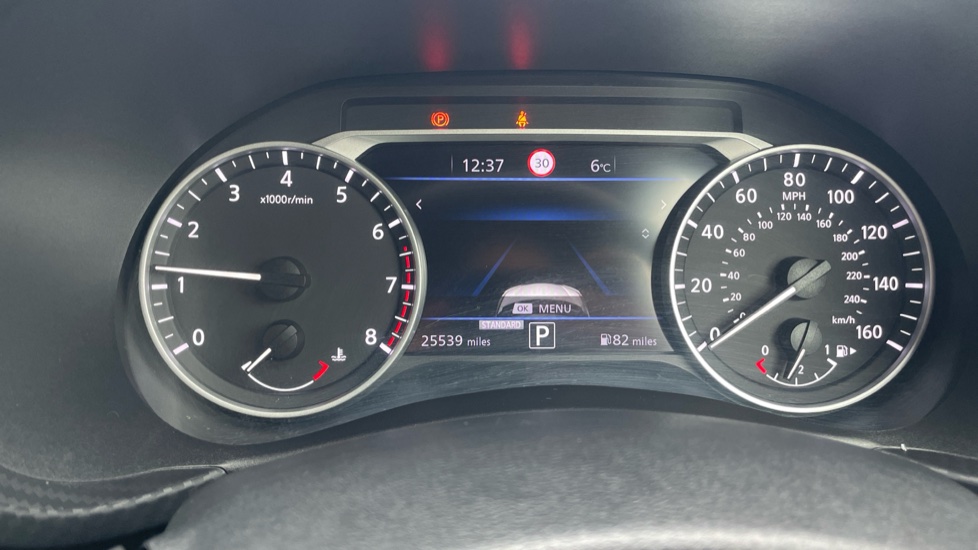 Nissan Juke 1.0 DiG-T 114 Tekna 5dr DCT Petrol Hatchback - Image 18