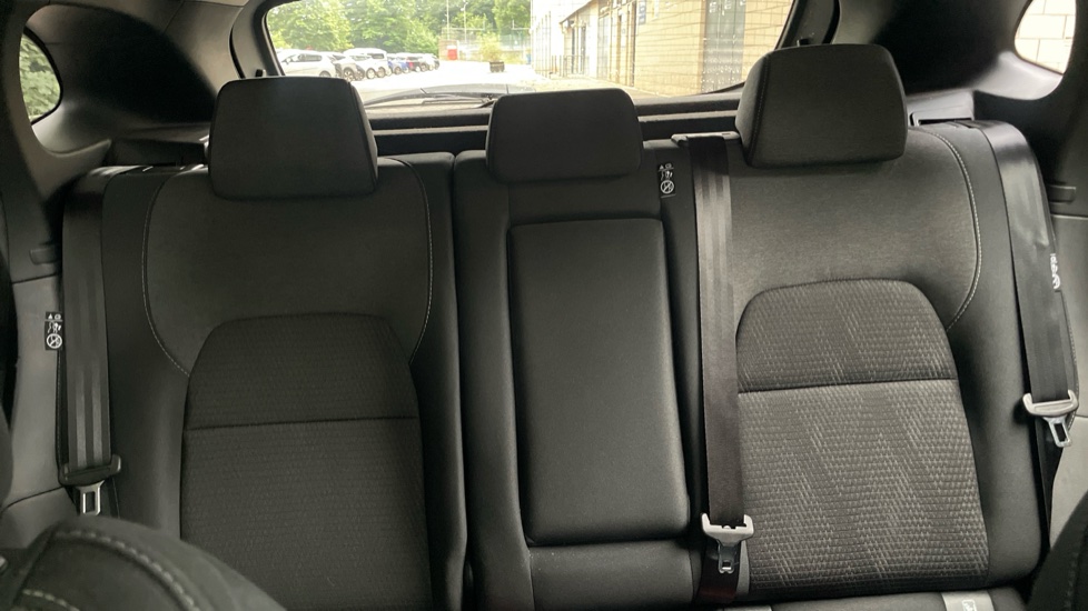 Nissan Qashqai 1.3 DiG-T MH 158 N-Connecta 5dr Xtronic Petrol Hatchback - Image 15