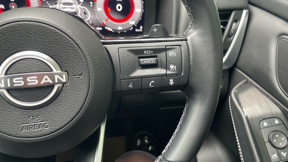 Nissan Qashqai 1.3 DiG-T MH 158 N-Connecta 5dr Xtronic Petrol Hatchback - Image 24
