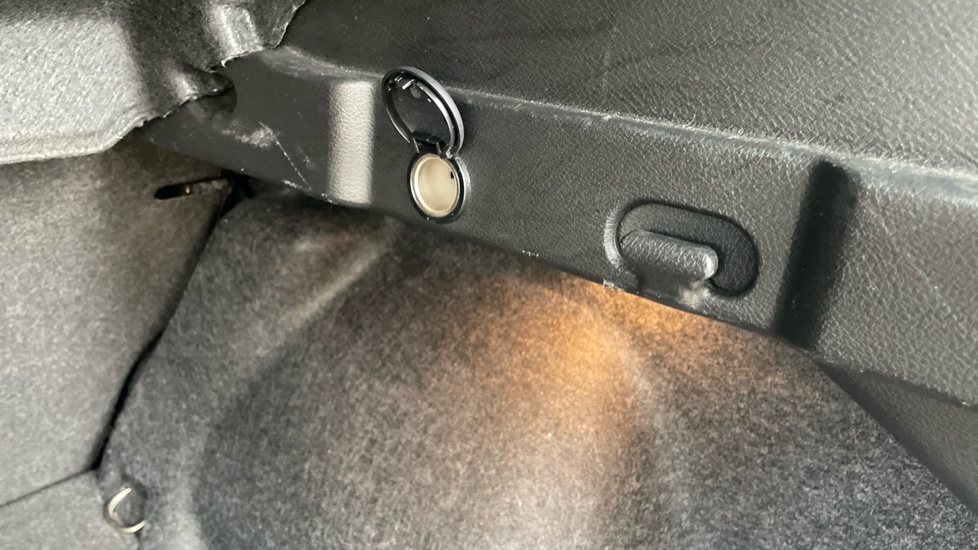 Nissan Qashqai 1.3 DiG-T MH 158 N-Connecta 5dr Xtronic Petrol Hatchback - Image 37
