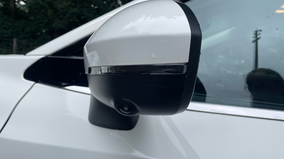 Nissan Qashqai 1.3 DiG-T MH 158 N-Connecta 5dr Xtronic Petrol Hatchback - Image 41