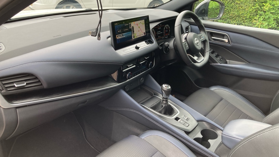 Nissan Qashqai 1.3 DiG-T MH Tekna 5dr Petrol Hatchback - Image 9