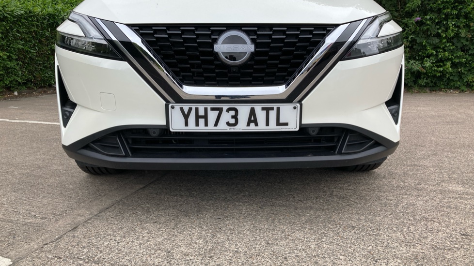 Nissan Qashqai 1.3 DiG-T MH Tekna 5dr Petrol Hatchback - Image 36