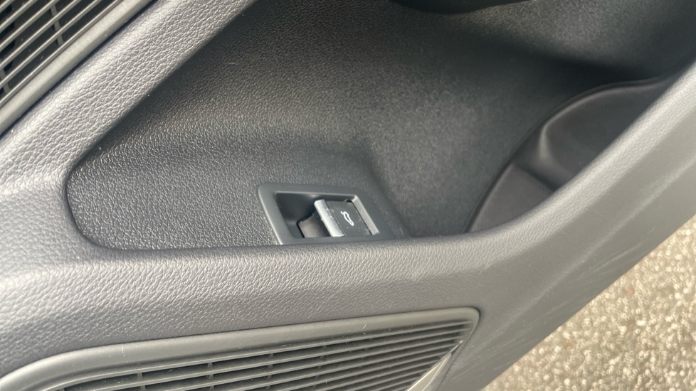Audi A5 35 TFSI Sport 2dr S Tronic Petrol Coupe - Image 36