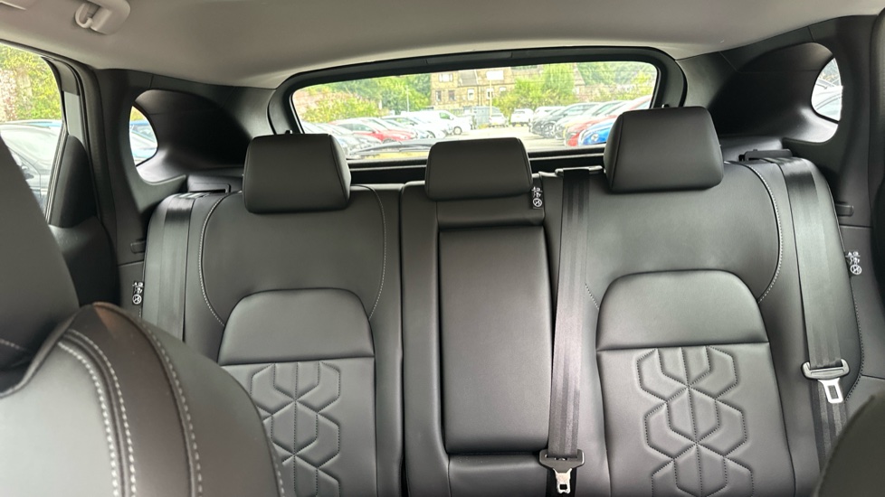 Nissan Qashqai 1.3 DiG-T MH 158 Tekna 5dr Petrol Hatchback - Image 15