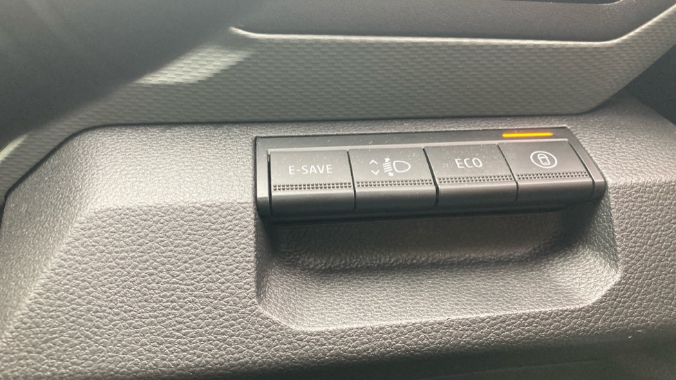 Dacia Bigster 1.8 Hybrid 155 Extreme 5dr Auto Hybrid Estate - Image 27