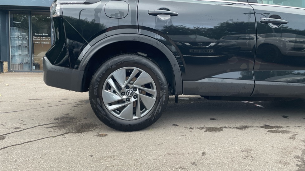 Nissan Qashqai 1.5 E-Power Acenta Premium 5dr Auto Hybrid Hatchback - Image 7