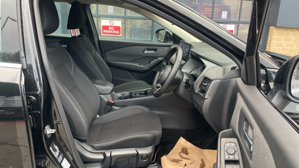 Nissan Qashqai 1.5 E-Power Acenta Premium 5dr Auto Hybrid Hatchback - Image 24