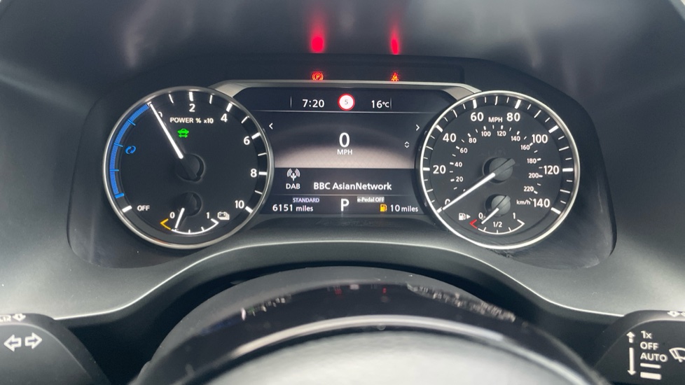 Nissan Qashqai 1.5 E-Power Acenta Premium 5dr Auto Hybrid Hatchback - Image 27