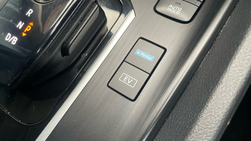 Nissan Qashqai 1.5 E-Power Acenta Premium 5dr Auto Hybrid Hatchback - Image 32