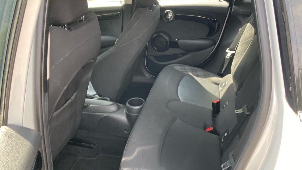 MINI Hatchback 1.5 Cooper II 5dr Auto Petrol Hatchback - Image 16