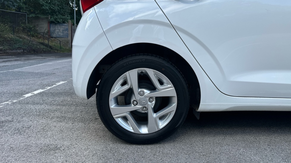 Hyundai i10 1.2 MPi SE Connect 5dr Auto Petrol Hatchback - Image 7