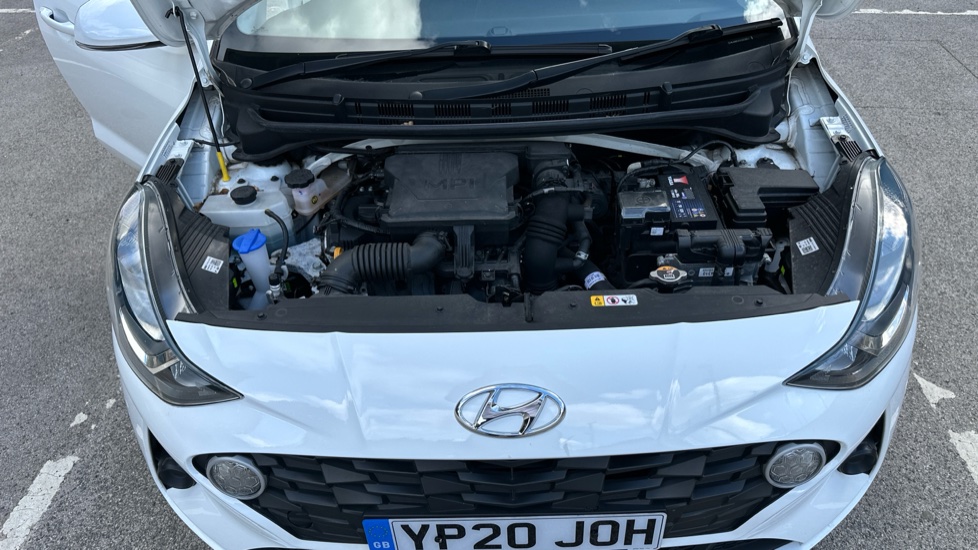 Hyundai i10 1.2 MPi SE Connect 5dr Auto Petrol Hatchback - Image 8
