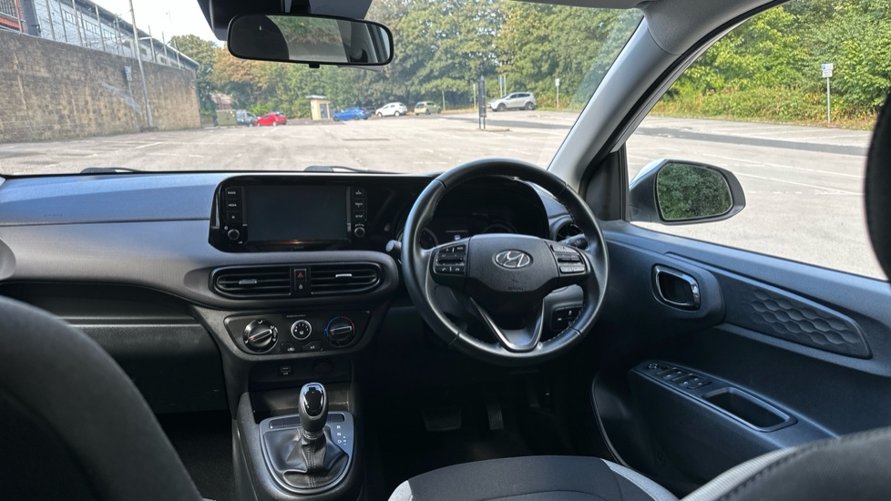 Hyundai i10 1.2 MPi SE Connect 5dr Auto Petrol Hatchback - Image 10