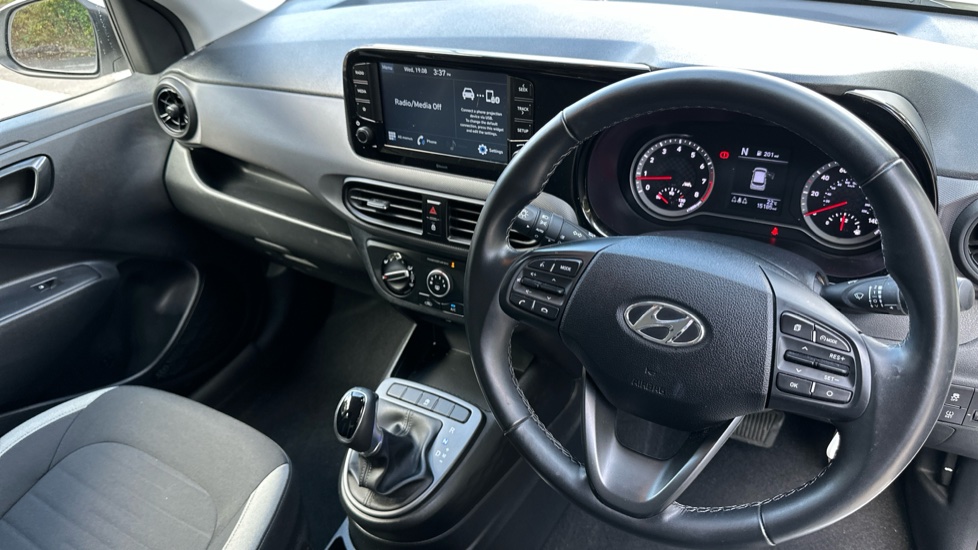 Hyundai i10 1.2 MPi SE Connect 5dr Auto Petrol Hatchback - Image 11